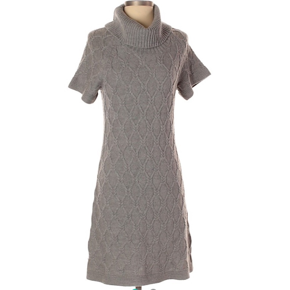 GREAT CONDITION Banana Republic Sweater Dress